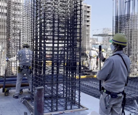 　　　　　　　　　　　　360度デジタルカメラによる現場での撮影状況　
　　　　　　　　　　　　Ⓒ前田建設工業
