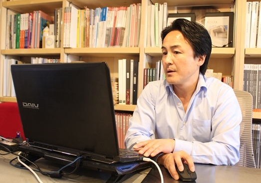 　　　　渡邉代表が使用する、クリエイター・エンジニア向けのブランド「DAIV」の
　　　　ノートパソコン