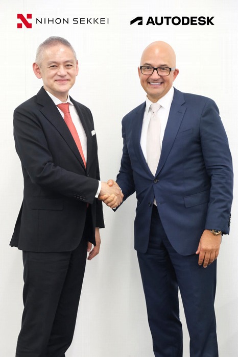 　　　　　　日本設計 代表取締役社長 篠﨑 淳氏（写真左）と
　　　　　　Autodesk, Inc. アジアパシフィック アカウント営業本部
　　　　　　シニアディレクター ルー・グレスパン氏（写真右）