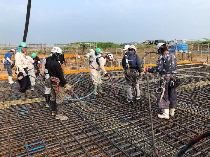 　コンクリート締固め管理システムの使用状況　Ⓒ清水建設