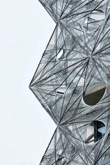 　　　　　　図9 Allmann Wappner Architekten, Menges Scheffler Architekten and
　　　　　　Jan Knippers Ingenieure, Texoversum, 写真： Laura Thiesbrummel
　　　　　　※上記の画像、キャプションをクリックすると画像の出典元のWebサイト
　　　　　　　へリンクします。