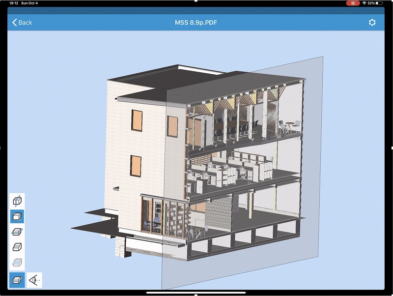 　iPadで表示させたBIMモデル