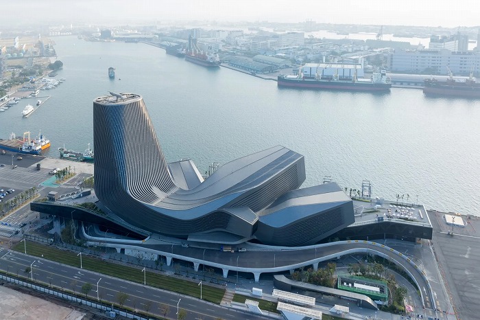 図10 ライザー+ウメモト、高雄港湾ターミナル
※上記の画像、キャプションをクリックすると画像の出典元のWebサイトへリンクします。