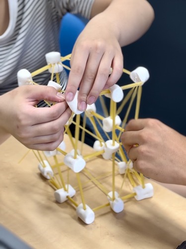 　　　　　　　　　モデリングの前にまずはパスタとマッシュルームで試してい
　　　　　　　　　たグループ