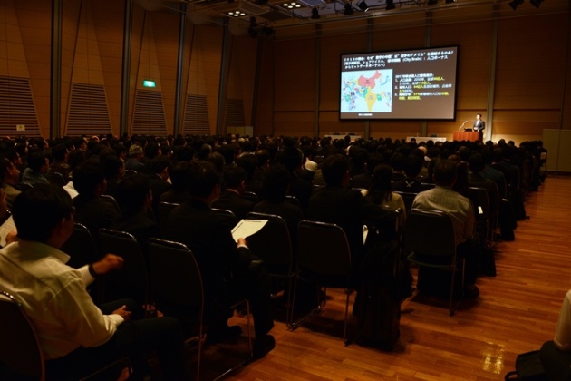 解題：Archi Future 2018　「社会VS情報技術」　　　　　＜池田靖史氏＞