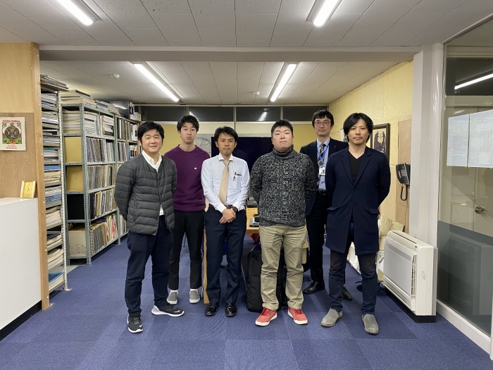 　フェーズ1のメンバー。左から杉田宗(広島工業大学環境学部建築デザイン学科 准教授)、長谷川
　直人(広島工業大学環境学部建築デザイン学科杉田宗研究室B4)、長谷川統一(株式会社杉田三郎
　建築設計事務所)、藤田慎之輔(北九州市立大学国際環境工学部 講師 / 株式会社 DN-Archi 取締
　役)、平賀幸壮(下岸建設株式会社)、田原泰浩(田原泰浩建築設計事務所 代表)。