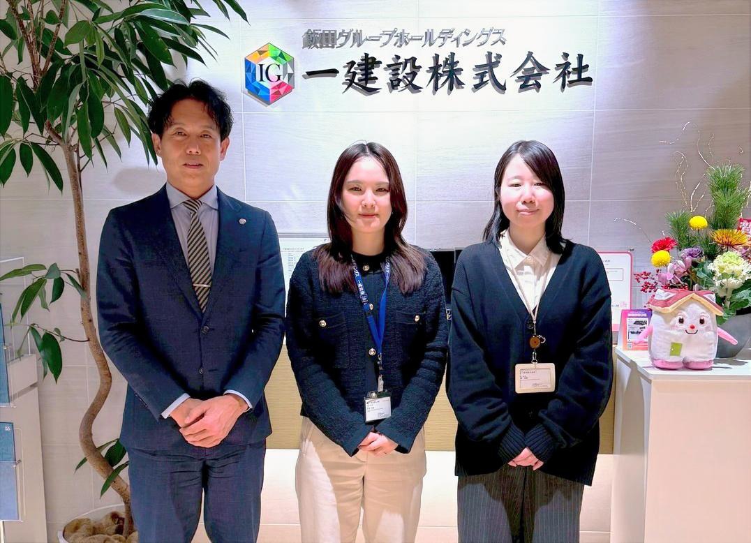 　一建設株式会社 生産管理本部 設計部
　左から部長 多田 和志 氏、設計2課 主任 松谷 怜佳 氏、設計2課 中野 晴香 氏